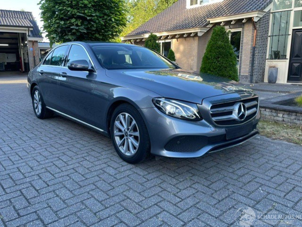 Mercedes E-klasse 200 d AVANTGARDE NAVI CAMERA LED
