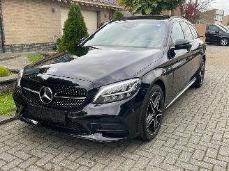 krockskadad bil auto Mercedes C-klasse 300 de AMG Line PANO LED NAVI CAMERA MOTOR DEFECT 2020/1