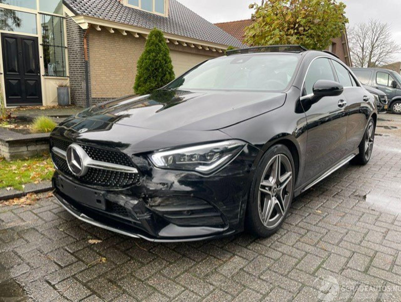 Mercedes Cla-klasse 200 d AMG LINE PANORAMADAK CAMERA NAVI LED