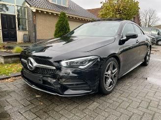 Unfallwagen Mercedes Cla-klasse 200 d AMG LINE PANORAMADAK CAMERA NAVI LED 2019/9
