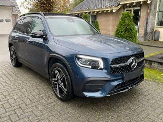 krockskadad bil auto Mercedes GLB 200 AMG LINE PANO LED NAVI CAMERA NIGHT 2023/10