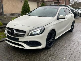 skadebil auto Mercedes A-klasse 180 d AMG LINE PANO NAVI CAMERA 2018/9