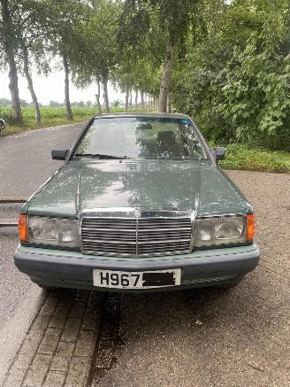 Mercedes 190-serie 190 E 1.8 picture 6