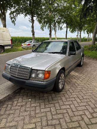  Mercedes 200-300D 200 D 1988/2