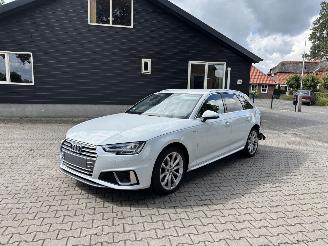 Schadeauto Audi A4 Avant HYBRIDE 2.0 S-LINE AUTOMAAT SPORT NAVI CLIMA LED PDC B.J 06-2019 2019/6