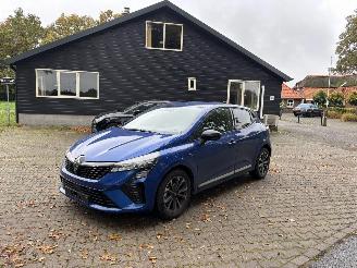 Avarii autoturisme Renault Clio V TECHNO SPORT NAVI CLIMA CAMERA VIRT DASH PDC LED FACELIFT B.J 2025 2025/5