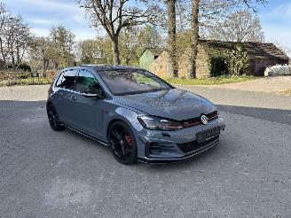 krockskadad bil auto Volkswagen Golf GTI TCR 300 PK SPECIAL EDITION PANO LEER DYNO AUDIO NAVI CLIMA VIRT DASH B.J 2019 2019/7