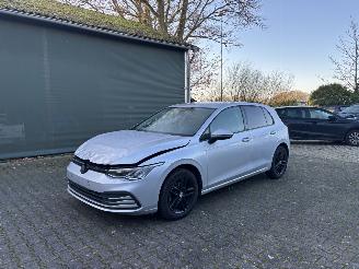 skadebil auto Volkswagen Golf 8 EDITION TSI 110 PK CLIMA CAMERA CRUISE LED B.J 2022 2022/5