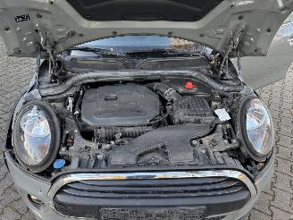 Mini One 1.5 EDITION CLIMA ABS PDC B.J 11-2018 schroefschade picture 11