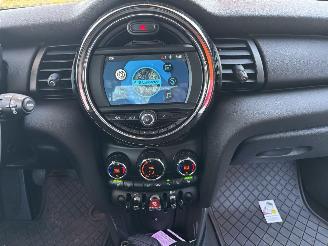 Mini  ONE 1.5 EDITION CLIMA ABS PDC B.J 11-2018 SCHROEFSCHADE picture 9