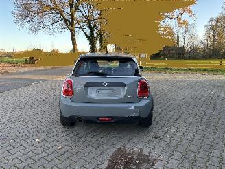 Mini One 1.5 EDITION SPORT CLIMA ABS PDC B.J 11-2018 SCHROEFSCHADE picture 7