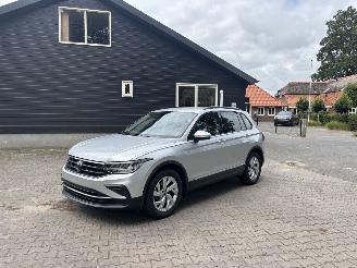 Volkswagen Tiguan AUTOMAAT 150 PK NAVI CLIMA CAMERA VIR DASHBOARD LED TREKHAAK B.J 2024 2024/1
