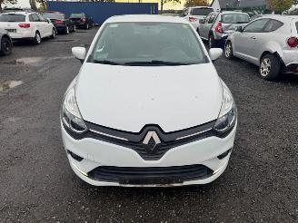 Renault Clio  picture 2