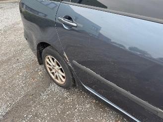 Mitsubishi Grandis  picture 11