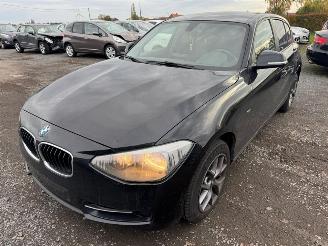 uszkodzony samochody osobowe BMW 1-serie  2013/10