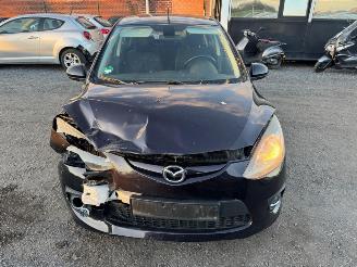 Mazda 2  picture 2