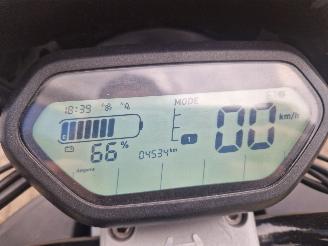 NIU  N1S BROMSCOOTER picture 3