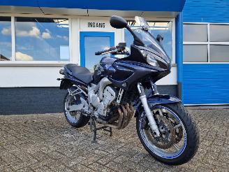 škoda motocykly Yamaha  FZ6S AKRAPOVIC 2004/4