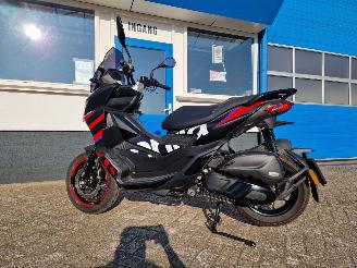 Aprilia  SR GT 125 CC RACING REPLICA picture 8