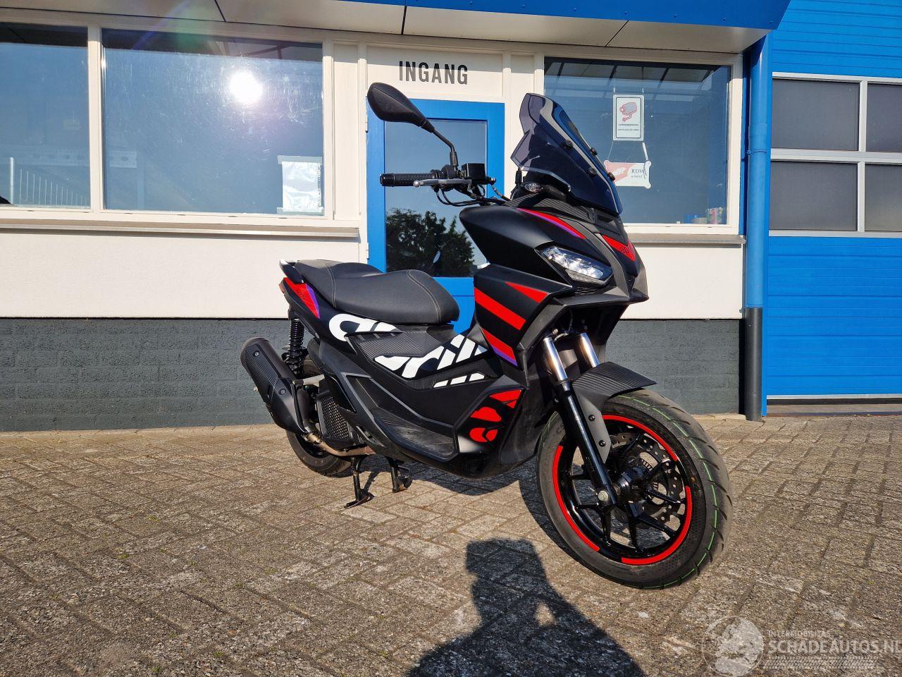 Aprilia  SR GT 125 CC RACING REPLICA