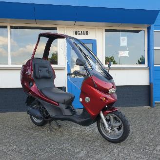 damaged motor cycles Benelli  ADIVA 125CC PIAGGIO 4TAKT 2006/12