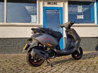 Piaggio  ZIP EURO 4 BROM 45KM picture 9