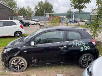 Peugeot 108 108, Hatchback, 2014 1.0 12V picture 2