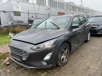 Vrakbiler auto Ford Focus Focus 4 Wagon, Combi, 2018 / 2025 1.0 Ti-VCT EcoBoost 12V 125 2019/10