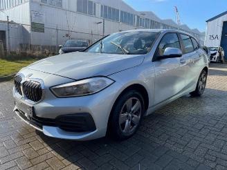 Coche siniestrado BMW 1-serie 1 serie (F40), Hatchback, 2019 118i 1.5 TwinPower 12V 2020/1