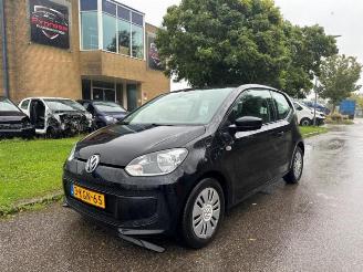 Salvage car Volkswagen Up! Up! (121), Hatchback, 2011 1.0 12V 60 2013/4