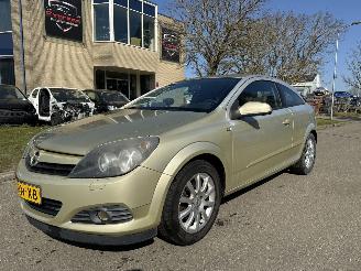  Opel Astra Opel Astra GTC 1.6 Enjoy 2005/1