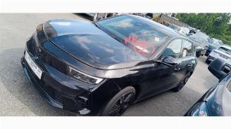 Vrakbiler auto Opel Astra  2025