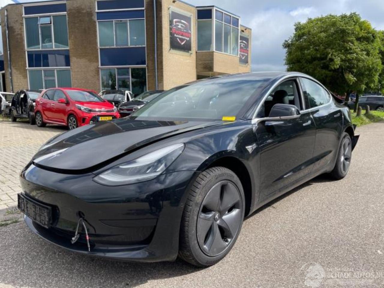 Tesla Model 3 Model 3, Sedan, 2017 Long Range AWD 75 kWh