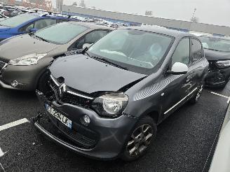 Vaurioauto  passenger cars Renault Twingo  2018/1