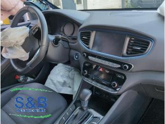 Hyundai Ioniq Ioniq, Liftback, 2016 / 2022 1.6 GDI 16V Hybrid picture 16