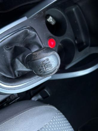 Seat Toledo 2.0 FSI 16V MPV  Benzine 1.984cc 110kW (150pk) FWD 2005-11/2009-03 (5P2) BVY picture 13