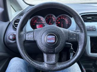 Seat Toledo 2.0 FSI 16V MPV  Benzine 1.984cc 110kW (150pk) FWD 2005-11/2009-03 (5P2) BVY picture 16