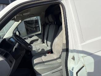 Volkswagen Transporter 2.0 TDI DRF Bestel  Diesel 1.968cc 62kW (84pk) FWD 2009-09/2015-08 (7E; 7F; 7H) CAAA picture 12