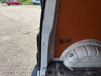 Volkswagen Transporter 2.0 TDI DRF Bestel  Diesel 1.968cc 62kW (84pk) FWD 2009-09/2015-08 (7E; 7F; 7H) CAAA picture 19