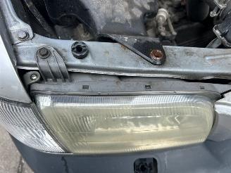 Subaru Forester 2.0 16V X SUV  Benzine 1.994cc 92kW (125pk) 4x4 1998-06/2002-06 (SF5) EJ202 picture 65