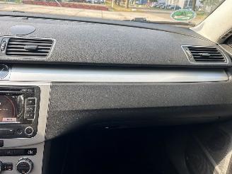 Volkswagen Passat 1.6 TDI 16V Bluemotion Combi/o  Diesel 1.598cc 77kW (105pk) FWD 2010-08/2014-12  CAYC picture 19