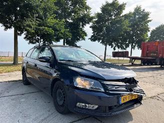 Volkswagen Passat 1.6 TDI 16V Bluemotion Combi/o  Diesel 1.598cc 77kW (105pk) FWD 2010-08/2014-12  CAYC picture 5