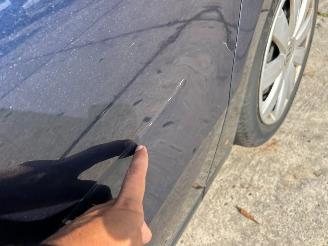 Volkswagen Passat 1.6 TDI 16V Bluemotion Combi/o  Diesel 1.598cc 77kW (105pk) FWD 2010-08/2014-12  CAYC picture 14