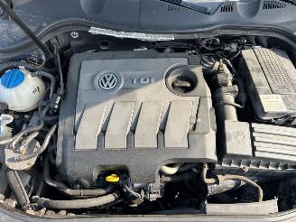 Volkswagen Passat 1.6 TDI 16V Bluemotion Combi/o  Diesel 1.598cc 77kW (105pk) FWD 2010-08/2014-12  CAYC picture 24