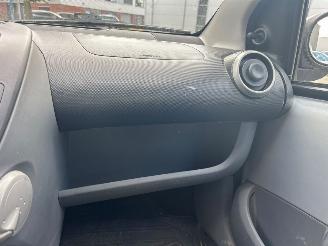 Citroën C1 1.0 12V Hatchback  Benzine 998cc 50kW (68pk) FWD 2005-06/2014-09 (PMCFA; PMCFB; PNCFA; PNCFB) 1KRFE; CFB; 384F; CFA picture 26