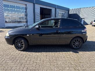Seat Ibiza 1.4 16V 75 Hatchback  Benzine 1.390cc 55kW (75pk) FWD 2002-02/2008-05 (6L1) BBY picture 2