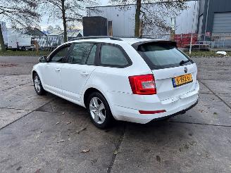 Skoda Octavia 1.6 TDI Greenline 16V Combi/o 4Dr Diesel 1.598cc 81kW (110pk) FWD 2013-05/2020-07  CRKB picture 4