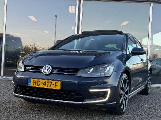krockskadad bil auto Volkswagen Golf 1.4 TSI GTE PANO 2015/10