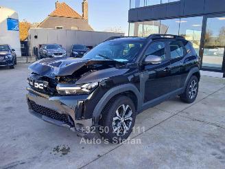 damaged passenger cars Dacia Duster  2025/1