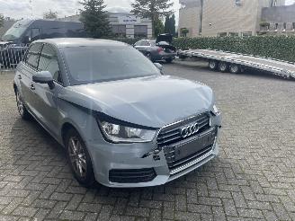 Audi A1 1.0 tfsi mooie auto!! picture 2